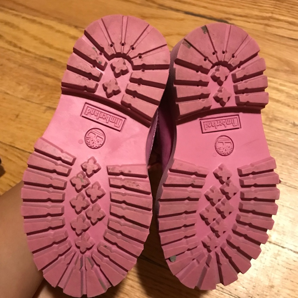 Pink Timberlands - Picture 2 of 3